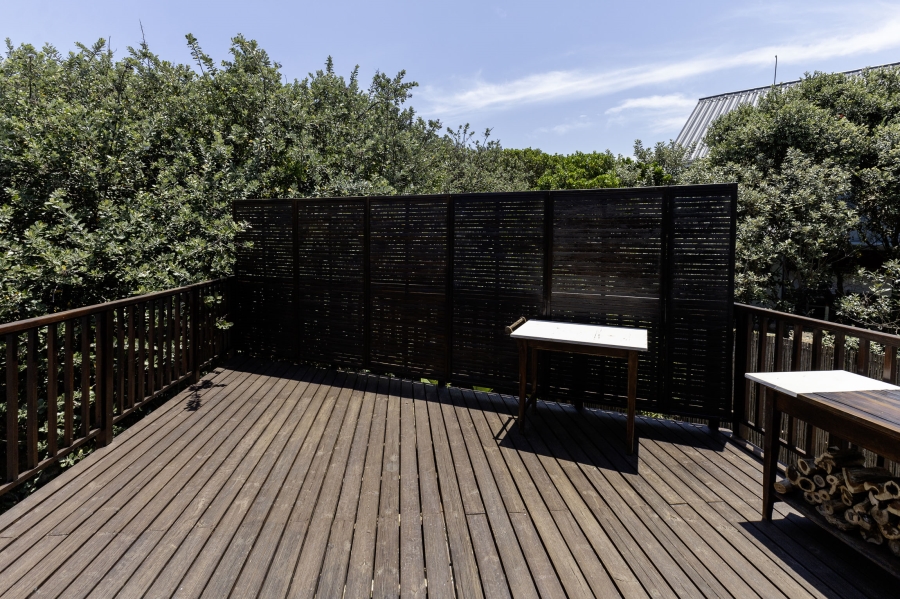 5 Bedroom Property for Sale in West Beach Eastern Cape